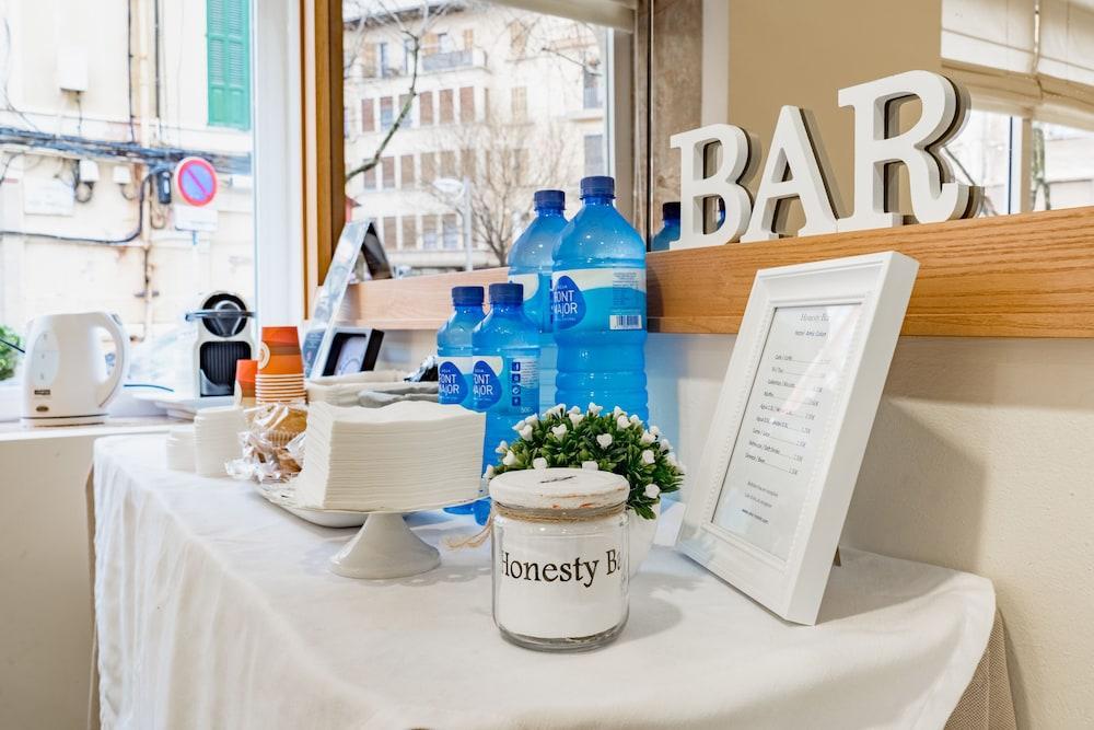 Hotel Amic Colon Палма де Майорка Екстериор снимка