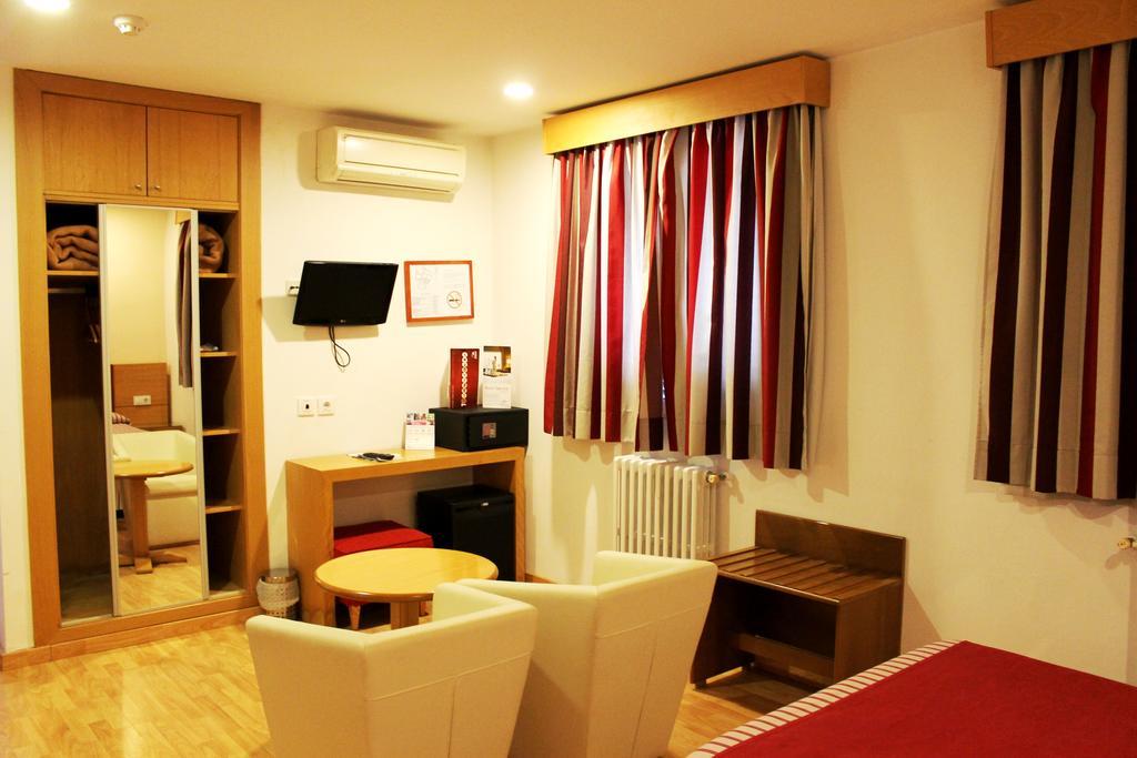 Hotel Amic Colon Палма де Майорка Екстериор снимка
