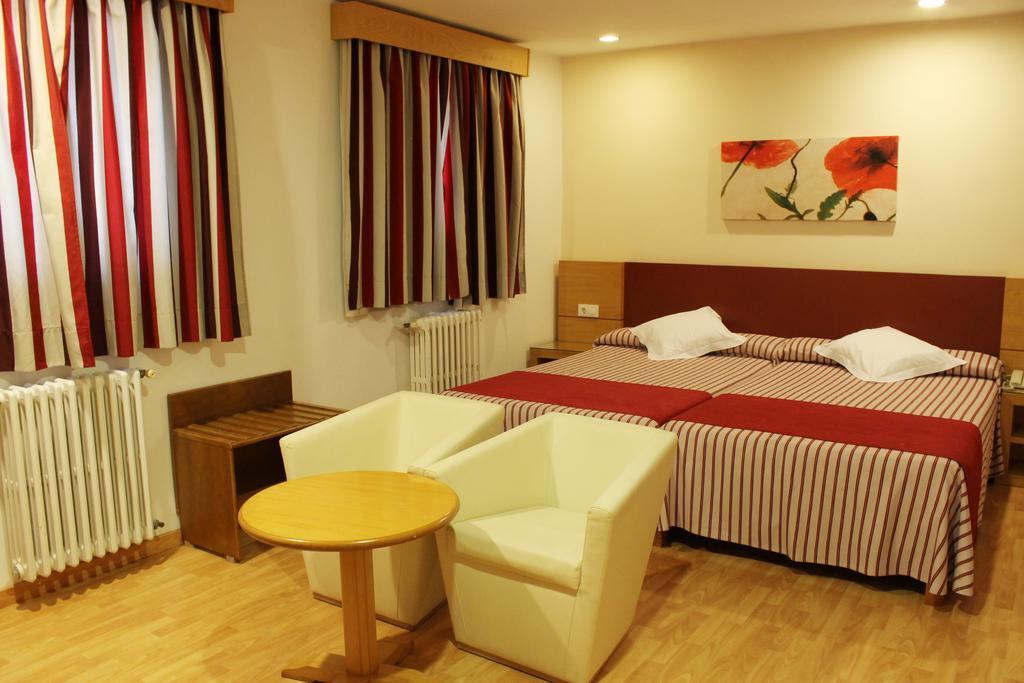 Hotel Amic Colon Палма де Майорка Екстериор снимка