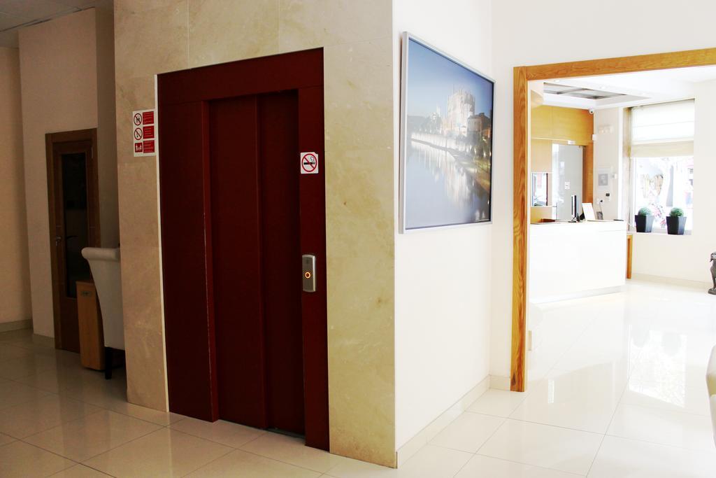 Hotel Amic Colon Палма де Майорка Екстериор снимка