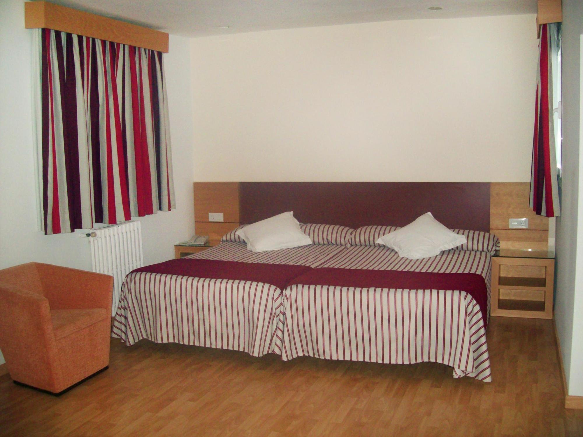 Hotel Amic Colon Палма де Майорка Екстериор снимка